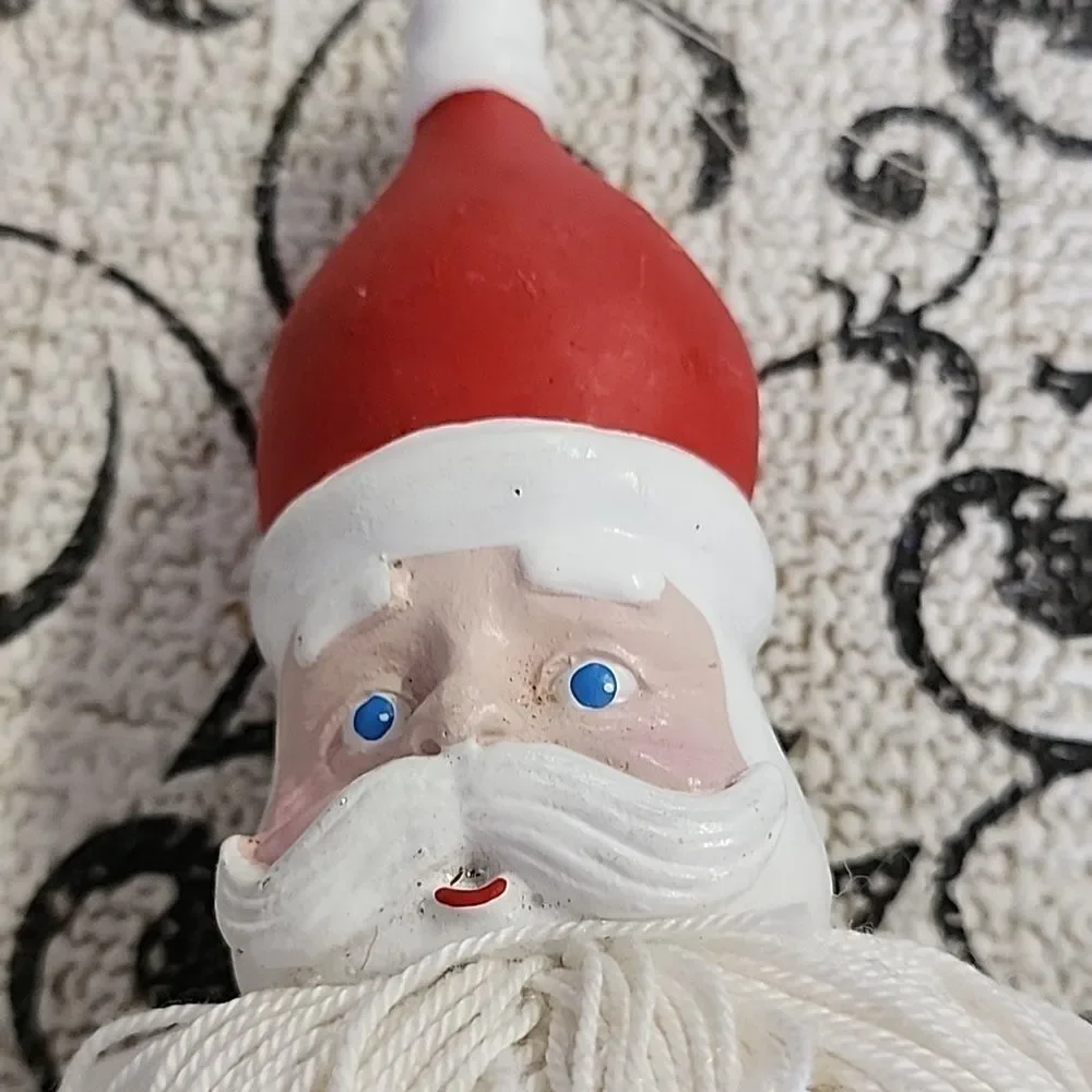 Santa Claus Yarn Ornament